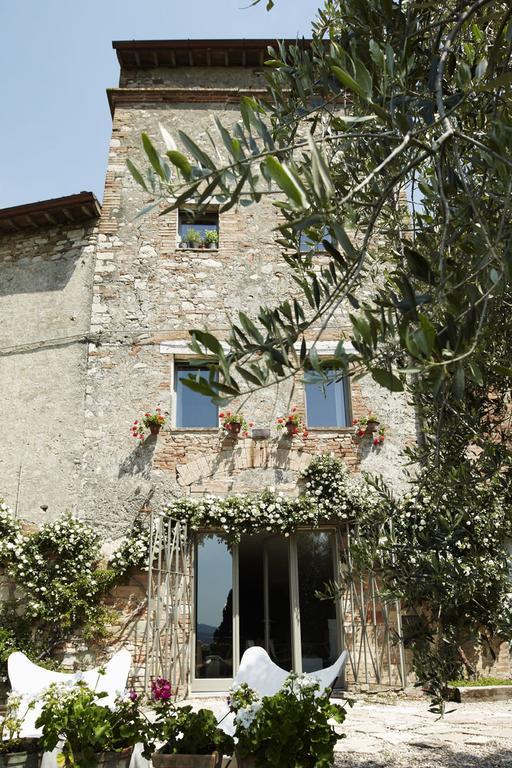 Il Ghiottone Umbro Bed & Breakfast Todi Bagian luar foto