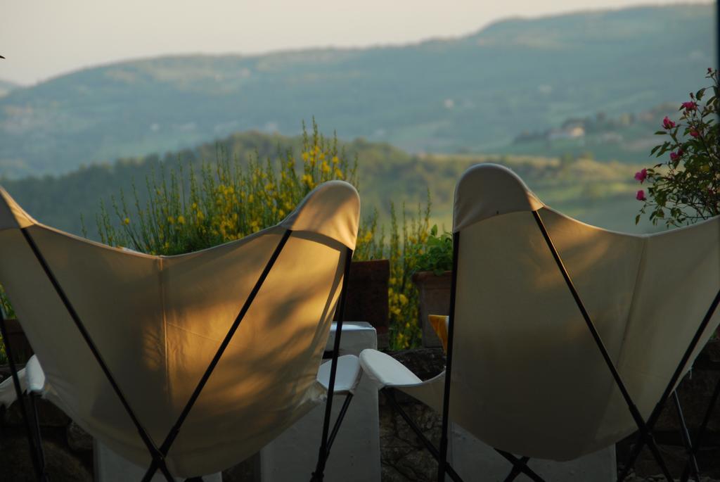 Il Ghiottone Umbro Bed & Breakfast Todi Bagian luar foto